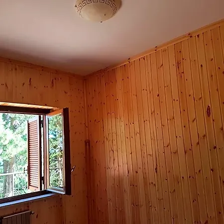 La Casa Nel Bosco كاميغلياتيلو سيلانو