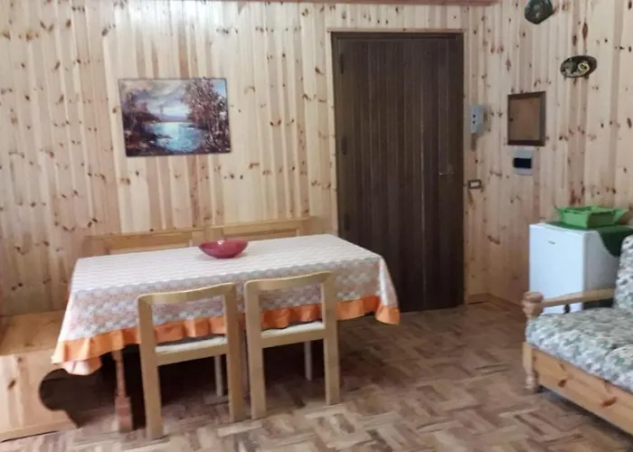 La Casa Nel Bosco אכסניה *