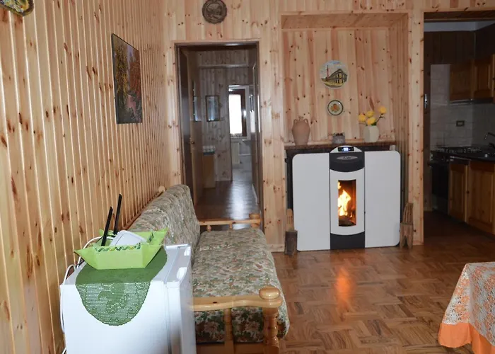 La Casa Nel Bosco Alojamento de Turismo Selvagem *